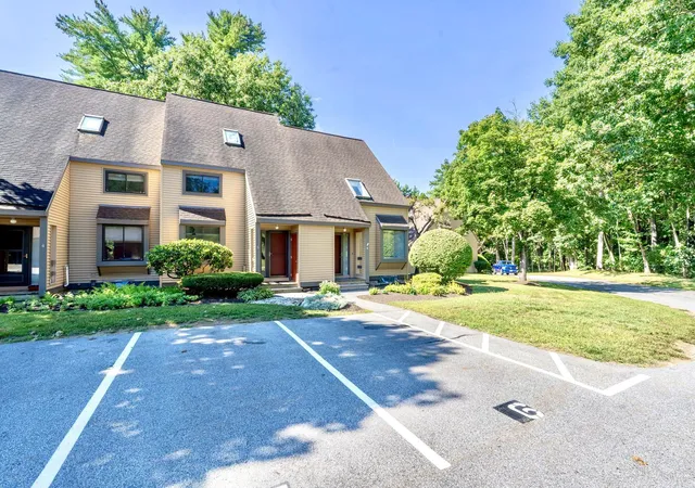 Photo 1 of Townhouse for sale at 6 Remington Ct, Pembroke, NH 03275 | MLS# 5108983 | Listing updated on 2026-09-09