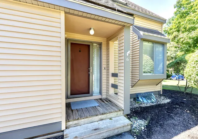 Photo 3 of Townhouse for sale at 6 Remington Ct, Pembroke, NH 03275 | MLS# 5108983 | Listing updated on 2026-09-09