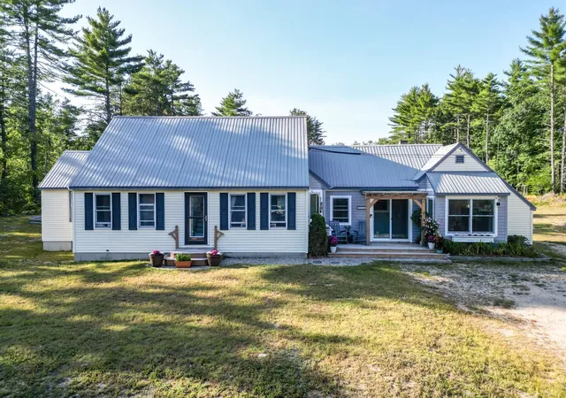 Photo 1 of Single family home for sale at 258 Lovewell Pond Rd, Fryeburg, ME 04037 | MLS# 5108988 | Listing updated on 2026-09-09