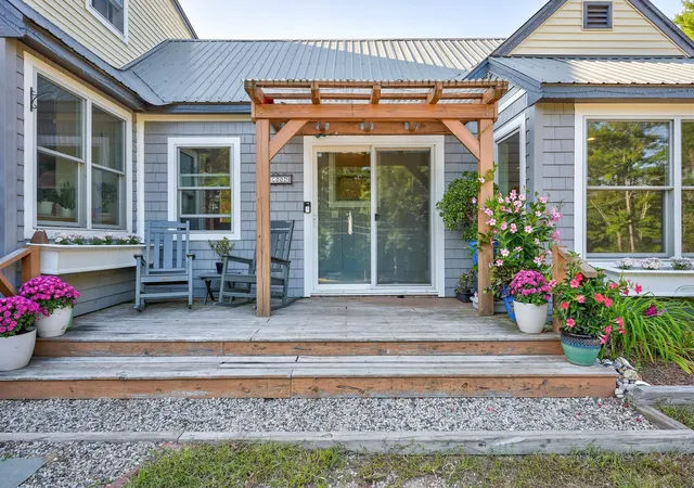 Photo 3 of Single family home for sale at 258 Lovewell Pond Rd, Fryeburg, ME 04037 | MLS# 5108988 | Listing updated on 2026-09-09