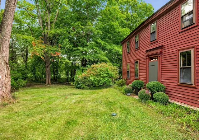 Photo 1 of Single family home for sale at 3 Moulton Ridge Rd, Kensington, NH 03833 | MLS# 5108990 | Listing updated on 2026-09-12