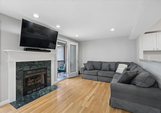 Photo 3 of Townhouse for sale at 62 Collins Landing Rd #61, Weare, NH 03281 | MLS# 5108993 | Listing updated on 2026-09-15