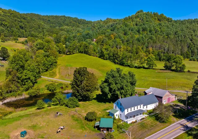 Photo 3 of Single family home for sale at 499 Vt Route 110, Tunbridge, VT 05077 | MLS# 5108994 | Listing updated on 2026-09-14