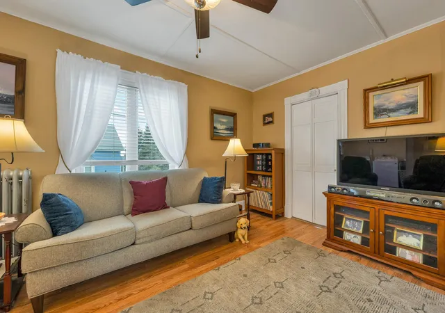 Photo 4 of Single family home for sale at 101 Pine St, Laconia, NH 03246 | MLS# 5108995 | Listing updated on 2026-10-27