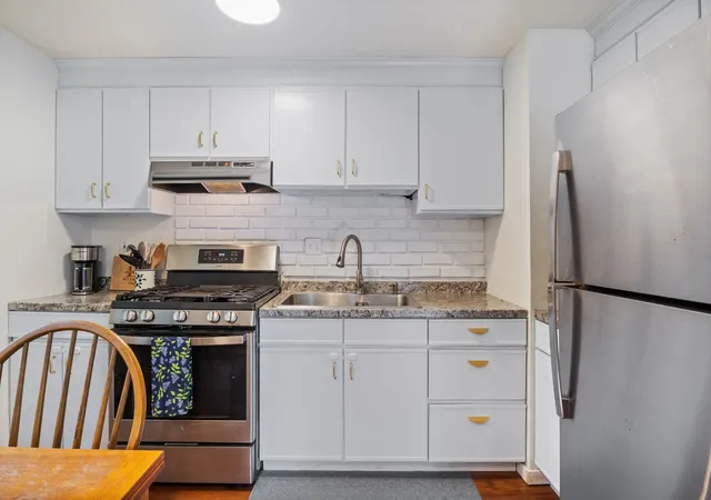 Photo 3 of Single family home for sale at 2 Hemlock Cir, Dover, NH 03820 | MLS# 5109018 | Listing updated on 2026-09-12