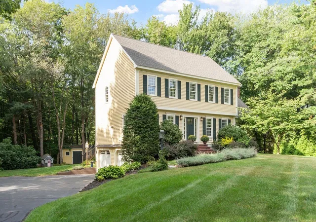 Photo 1 of Single family home for sale at 25 Alexander Dr, Hampton, NH 03842 | MLS# 5109021 | Listing updated on 2026-09-16