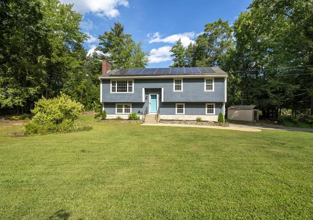 Single family home for sale at 3 Underwood Dr, Litchfield, NH 03052 | MLS# 5109025