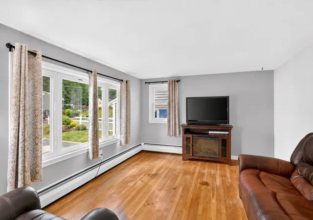 Photo 3 of Sale Pending at 16 Beverly Ave, Salem, NH 03079 | MLS# 5109027 | Listing updated on 2026-09-16