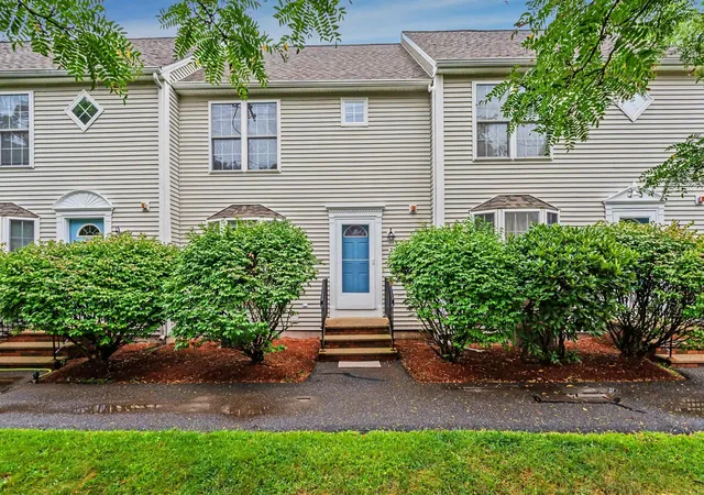 Photo 2 of Townhouse for sale at 15 Elm St #2, Derry, NH 03038 | MLS# 5109028 | Listing updated on 2026-09-10