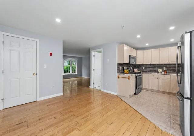 Photo 4 of Townhouse for sale at 15 Elm St #2, Derry, NH 03038 | MLS# 5109028 | Listing updated on 2026-09-10