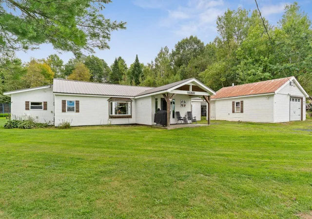 Photo 1 of Single family home for sale at 41 Perley Rd, East Berkshire, VT 05447 | MLS# 5109030 | Listing updated on 2026-09-17