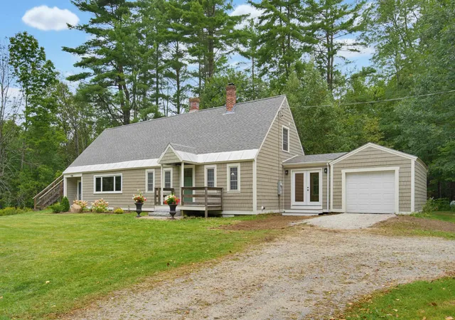 Single family home for sale at 105 Bradford Springs Rd, Washington, NH 03280 | MLS# 5109036