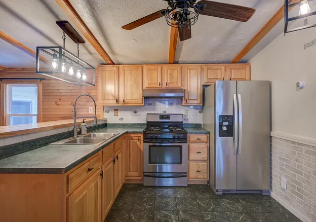 Photo 3 of Manufactured home for sale at 331 Lamplighter Dr, Conway, NH 03818 | MLS# 5109041 | Listing updated on 2026-09-11