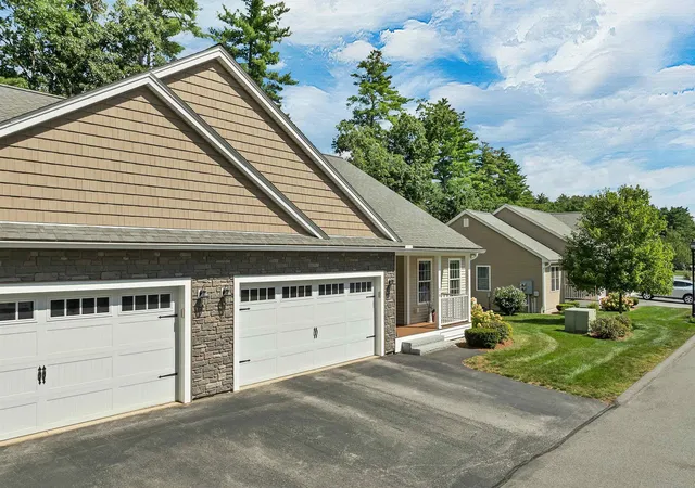 Photo 2 of Condo for sale at 7a Benning St, Amherst, NH 03031 | MLS# 5109046 | Listing updated on 2026-09-15
