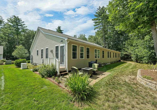 Photo 4 of Condo for sale at 7a Benning St, Amherst, NH 03031 | MLS# 5109046 | Listing updated on 2026-09-15
