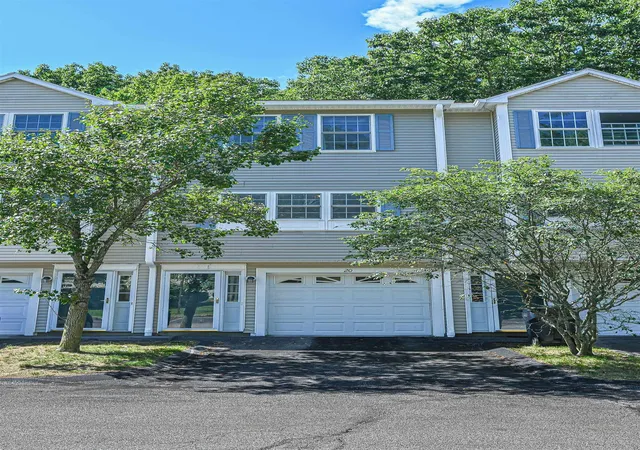 Photo 1 of Sale Pending at 1029 S Mammoth Rd #20, Manchester, NH 03109 | MLS# 5109055 | Listing updated on 2026-10-06