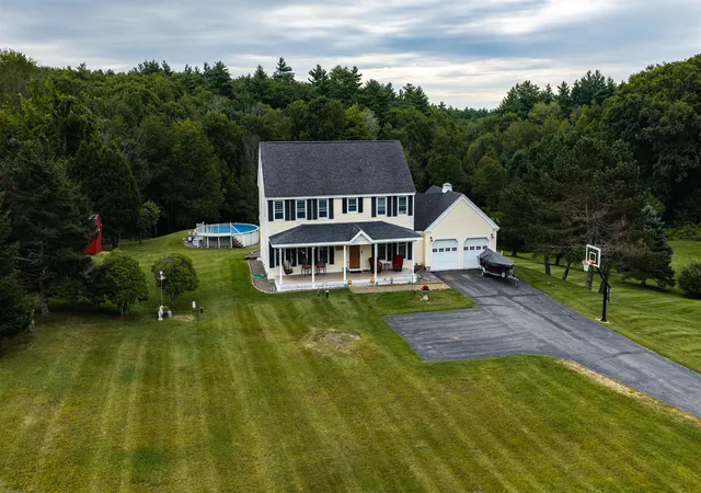 Photo 1 of Single family home for sale at 47 Nottingham Rd, Raymond, NH 03077 | MLS# 5109059 | Listing updated on 2026-09-16