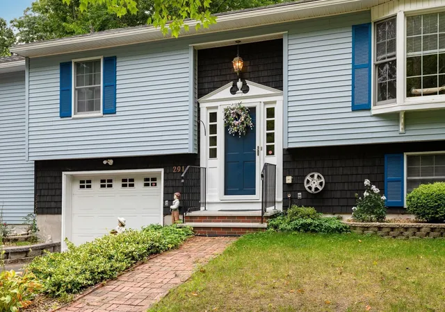 Photo 2 of Single family home for sale at 291 Eastern Ave, Rochester, NH 03867 | MLS# 5109063 | Listing updated on 2026-10-29