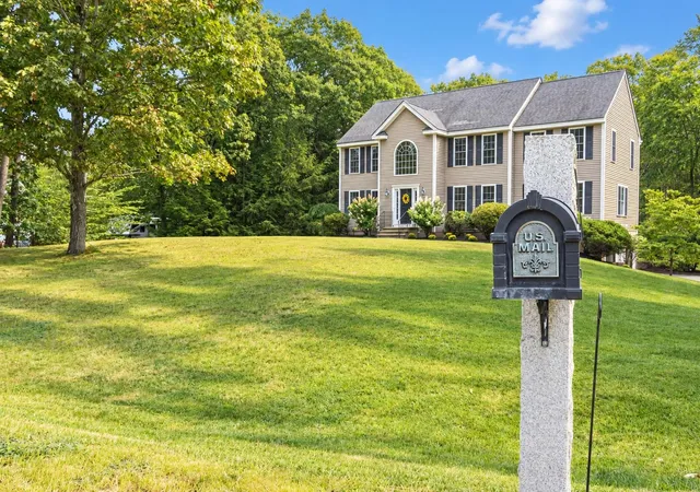 Photo 2 of Single family home for sale at 46 Bald Hl Rd, Raymond, NH 03077 | MLS# 5109067 | Listing updated on 2026-10-03