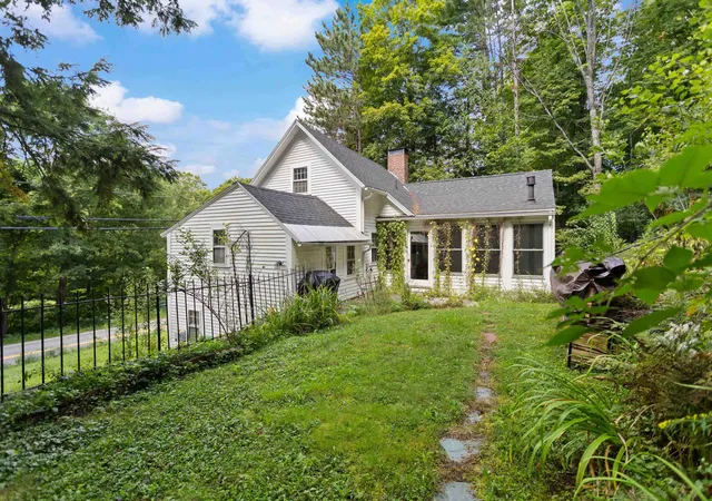 Photo 1 of Single family home for sale at 6 Forest Rd, Hancock, NH 03449 | MLS# 5109071 | Listing updated on 2026-10-17