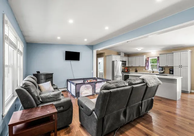 Photo 2 of Sale Pending at 9 Dee Dr, Sandown, NH 03873 | MLS# 5109072 | Listing updated on 2026-09-15