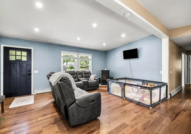 Photo 3 of Sale Pending at 9 Dee Dr, Sandown, NH 03873 | MLS# 5109072 | Listing updated on 2026-09-15