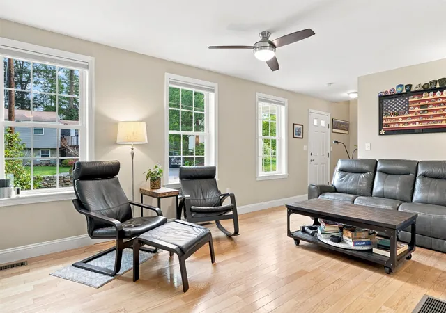 Photo 4 of Sale Pending at 5 John Ln, Merrimack, NH 03054 | MLS# 5109080 | Listing updated on 2026-09-15