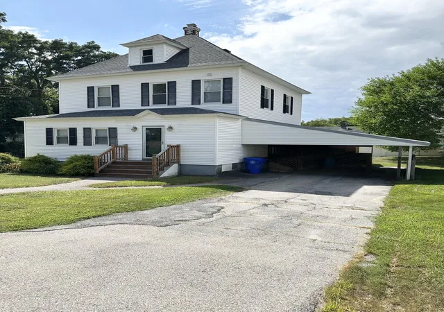 Photo 2 of Single family home for sale at 132 Rhode Is Ave, Manchester, NH 03104 | MLS# 5109087 | Listing updated on 2026-10-19