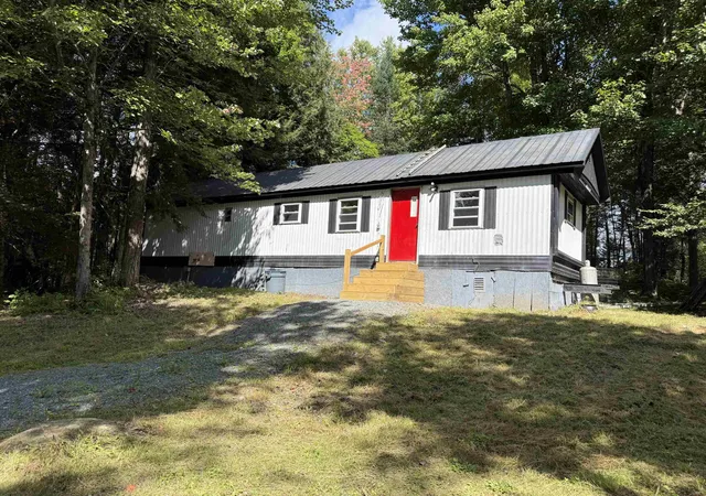 Photo 2 of Manufactured home for sale at 528 N Concord Rd, Concord, VT 05824 | MLS# 5109107 | Listing updated on 2026-09-10