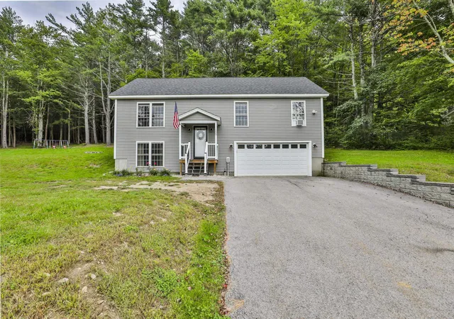 Photo 2 of Single family home for sale at 129 Highbridge Rd, New Ipswich, NH 03071 | MLS# 5109116 | Listing updated on 2026-09-11