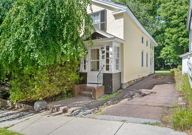 Photo 1 of Single family home for sale at 76 Spruce St, Burlington, VT 05401 | MLS# 5109117 | Listing updated on 2026-09-18