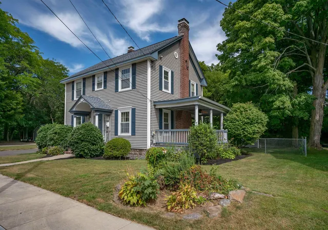 Photo 3 of Single family home for sale at 15 New St, Nashua, NH 03060 | MLS# 5109120 | Listing updated on 2026-09-11