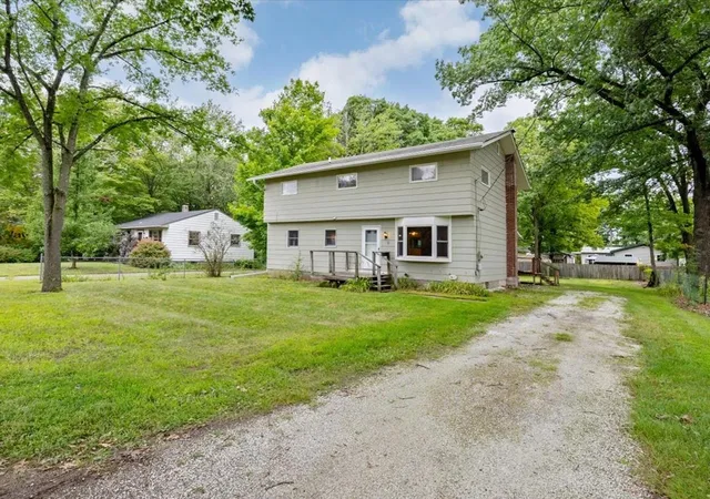 Photo 1 of Sale Pending at 8 Patrick St, South Burlington, VT 05403 | MLS# 5109123 | Listing updated on 2026-09-14