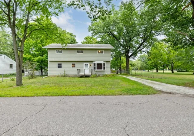 Photo 2 of Sale Pending at 8 Patrick St, South Burlington, VT 05403 | MLS# 5109123 | Listing updated on 2026-09-14