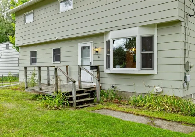 Photo 3 of Sale Pending at 8 Patrick St, South Burlington, VT 05403 | MLS# 5109123 | Listing updated on 2026-09-14
