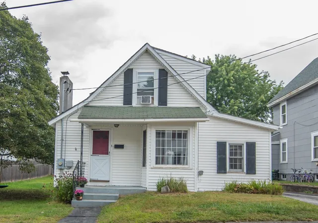 Photo 2 of Single family home for sale at 3 Maple St, Pembroke, NH 03275 | MLS# 5109137 | Listing updated on 2026-09-17