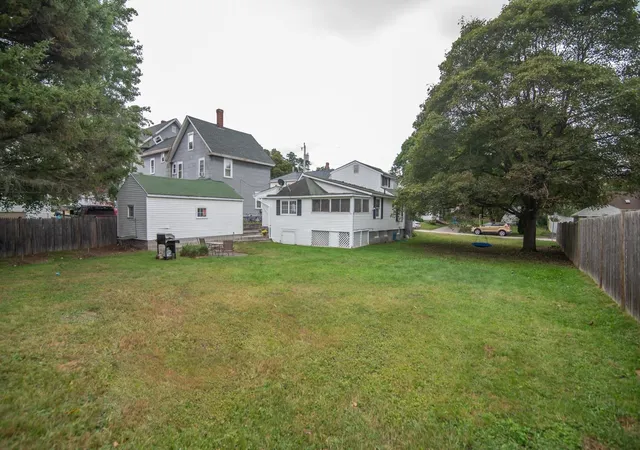 Photo 4 of Single family home for sale at 3 Maple St, Pembroke, NH 03275 | MLS# 5109137 | Listing updated on 2026-09-19