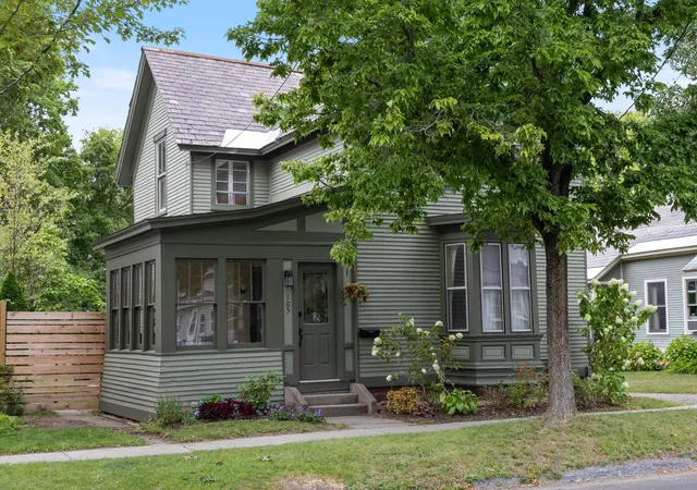 Photo 2 of Sale Pending at 105 Park St, Burlington, VT 05401 | MLS# 5109139 | Listing updated on 2026-09-16