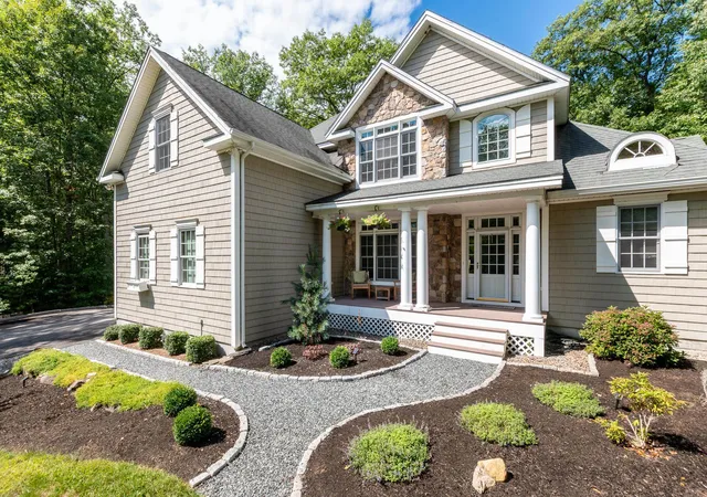 Photo 2 of Single family home for sale at 13 Vere Royce Rd, Tuftonboro, NH 03850 | MLS# 5109145 | Listing updated on 2026-09-13