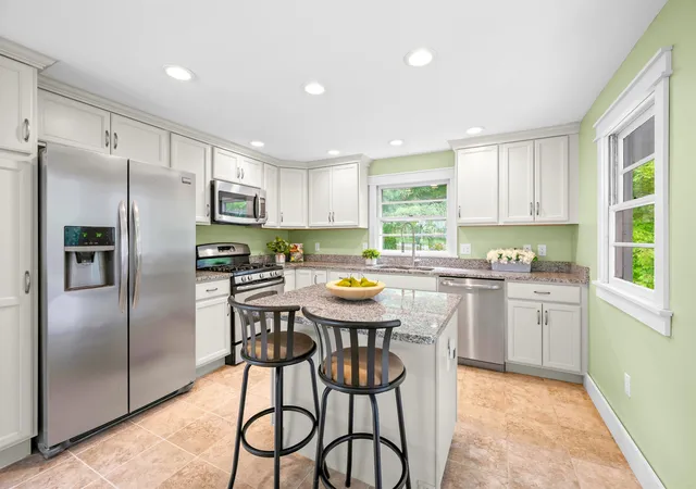 Photo 4 of Single family home for sale at 16 Hillside Dr, Nashua, NH 03064 | MLS# 5109150 | Listing updated on 2026-09-12