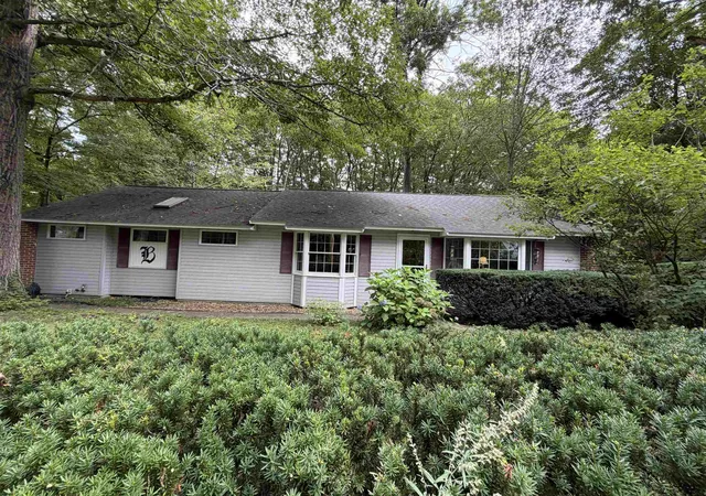 Photo 1 of Single family home for sale at 226 Amesbury Rd, Kensington, NH 03833 | MLS# 5109155 | Listing updated on 2026-09-10