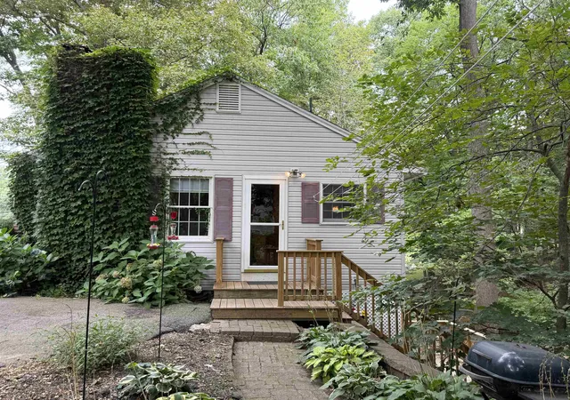 Photo 1 of Single family home for sale at 226 Amesbury Rd, Kensington, NH 03833 | MLS# 5109155 | Listing updated on 2026-09-10
