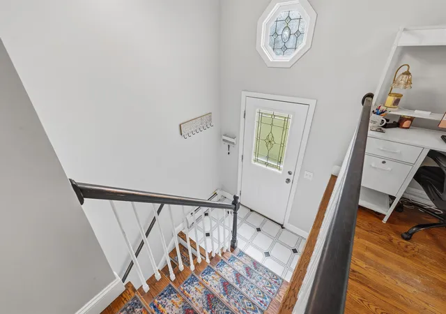 Photo 2 of Sale Pending at 5 Mont Vernon Dr, Londonderry, NH 03053 | MLS# 5109175 | Listing updated on 2026-09-22