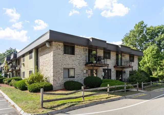 Photo 1 of Condo for sale at 6 Strawberry Bank Rd #5, Nashua, NH 03062 | MLS# 5109184 | Listing updated on 2026-09-25