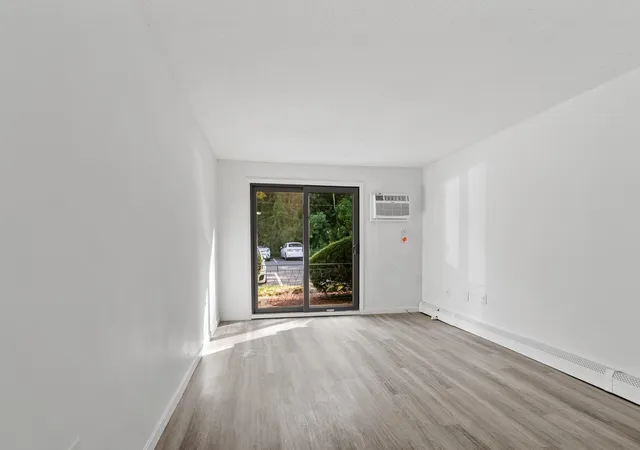 Photo 3 of Condo for sale at 6 Strawberry Bank Rd #5, Nashua, NH 03062 | MLS# 5109184 | Listing updated on 2026-09-25
