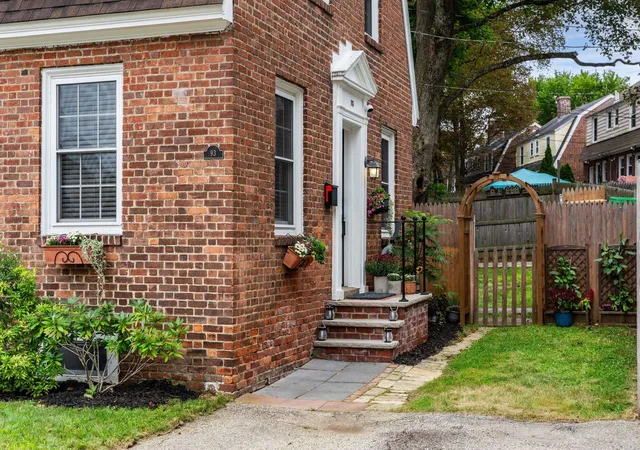 Photo 1 of Single family home for sale at 93 Saratoga Way, Portsmouth, NH 03801 | MLS# 5109200 | Listing updated on 2026-09-10