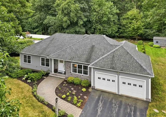 Photo 29 of Single family home for sale at 8 Rolling Ridge Rd, Windham, NH 03087 | MLS# 5109201 | Listing updated on 2026-09-11