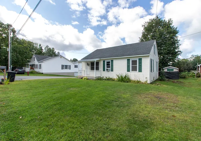 Photo 2 of Single family home for sale at 54 Kingsbury Ave, Derby Line, VT 05830 | MLS# 5109204 | Listing updated on 2026-09-15