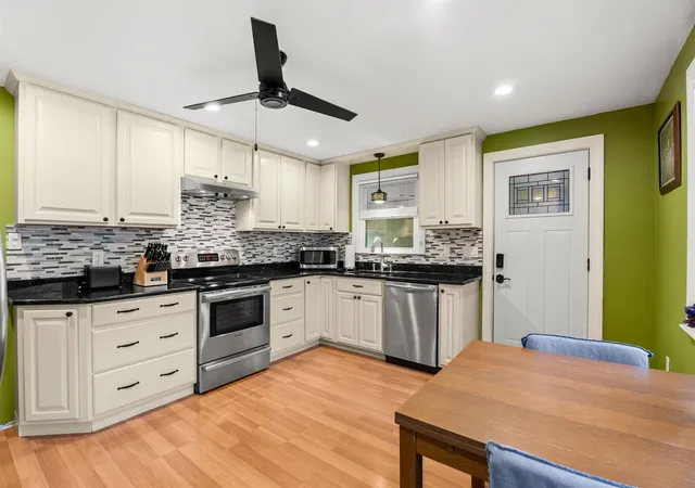 Photo 2 of Single family home for sale at 531 Mast Rd, Goffstown, NH 03045 | MLS# 5109220 | Listing updated on 2026-09-12