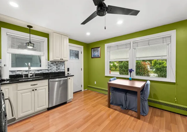 Photo 3 of Single family home for sale at 531 Mast Rd, Goffstown, NH 03045 | MLS# 5109220 | Listing updated on 2026-09-12